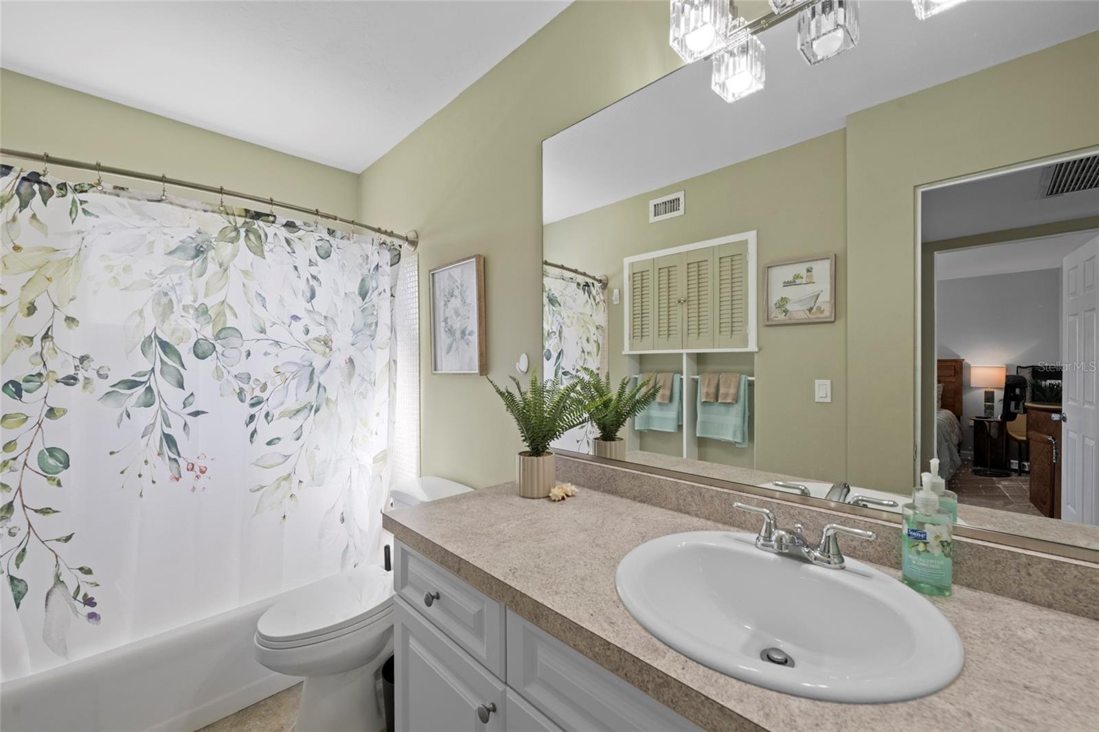 Image 14 of 17 For 2304 Ringling Boulevard 103