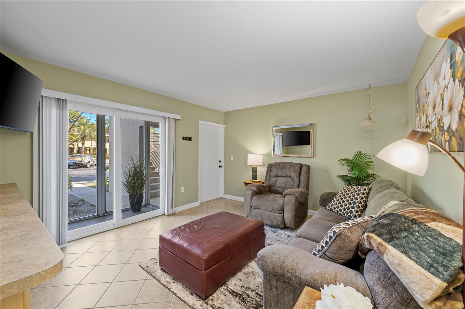 Image 4 of 17 For 2304 Ringling Boulevard 103