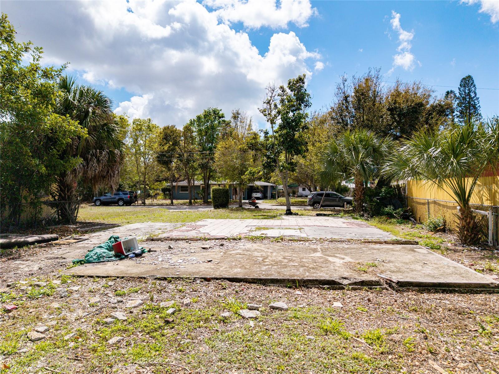 Image 14 of 22 For 1107 Putnam Drive