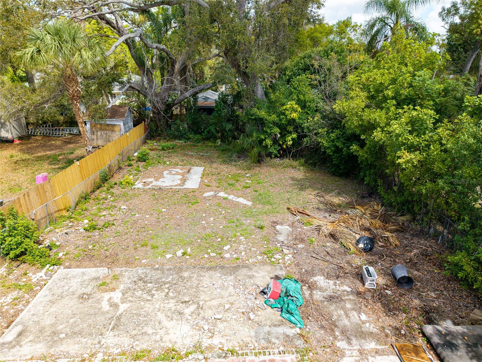 Image 7 of 22 For 1107 Putnam Drive