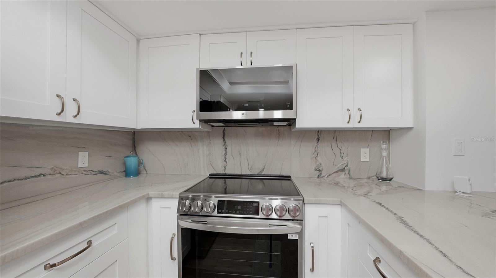 Image 11 of 33 For 825 Osprey Avenue 101