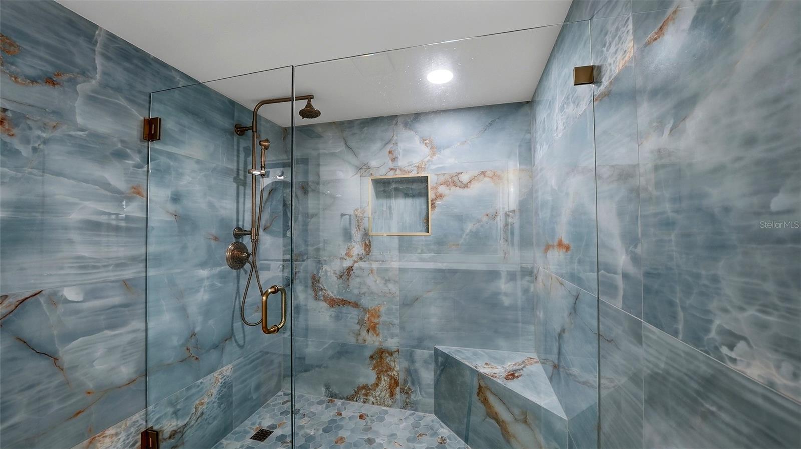 Image 18 of 33 For 825 Osprey Avenue 101