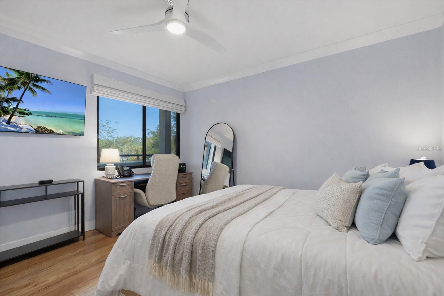 Image 21 of 33 For 825 Osprey Avenue 101