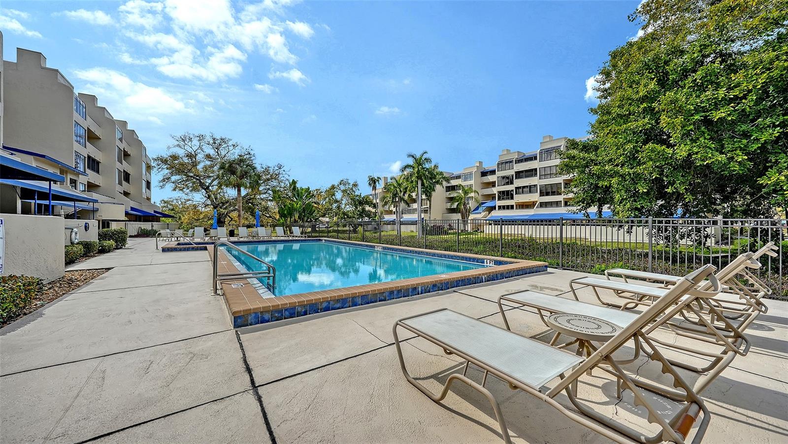 Image 31 of 33 For 825 Osprey Avenue 101