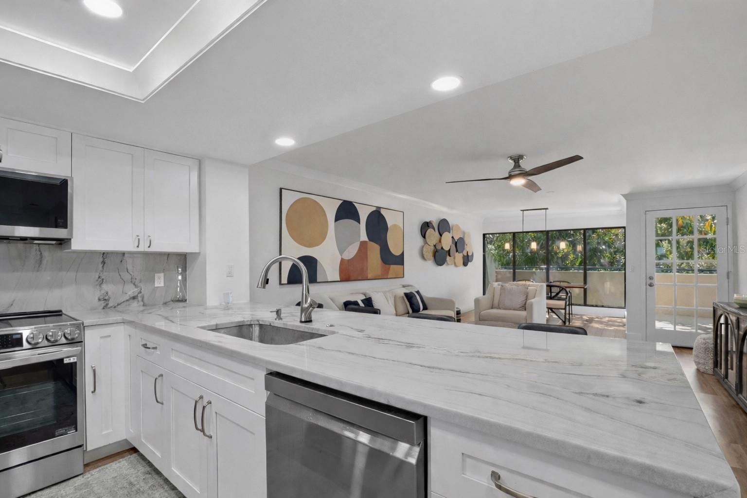 Image 9 of 33 For 825 Osprey Avenue 101