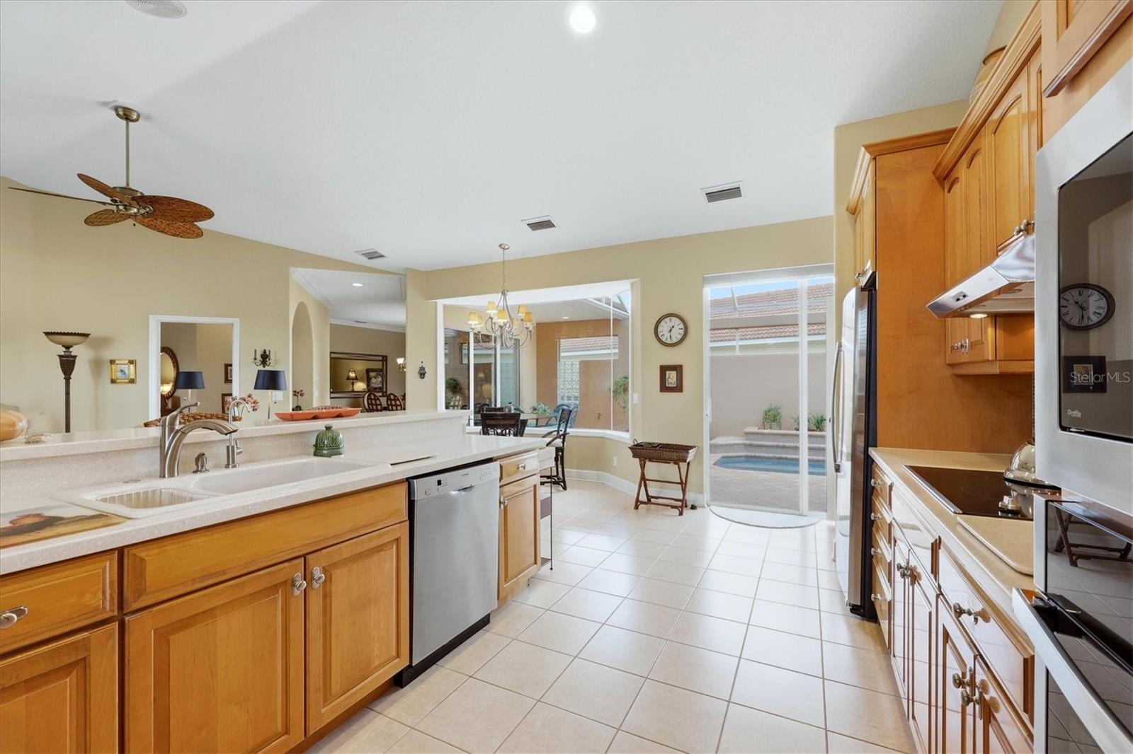 Image 14 of 72 For 4501 Murcia Boulevard 7