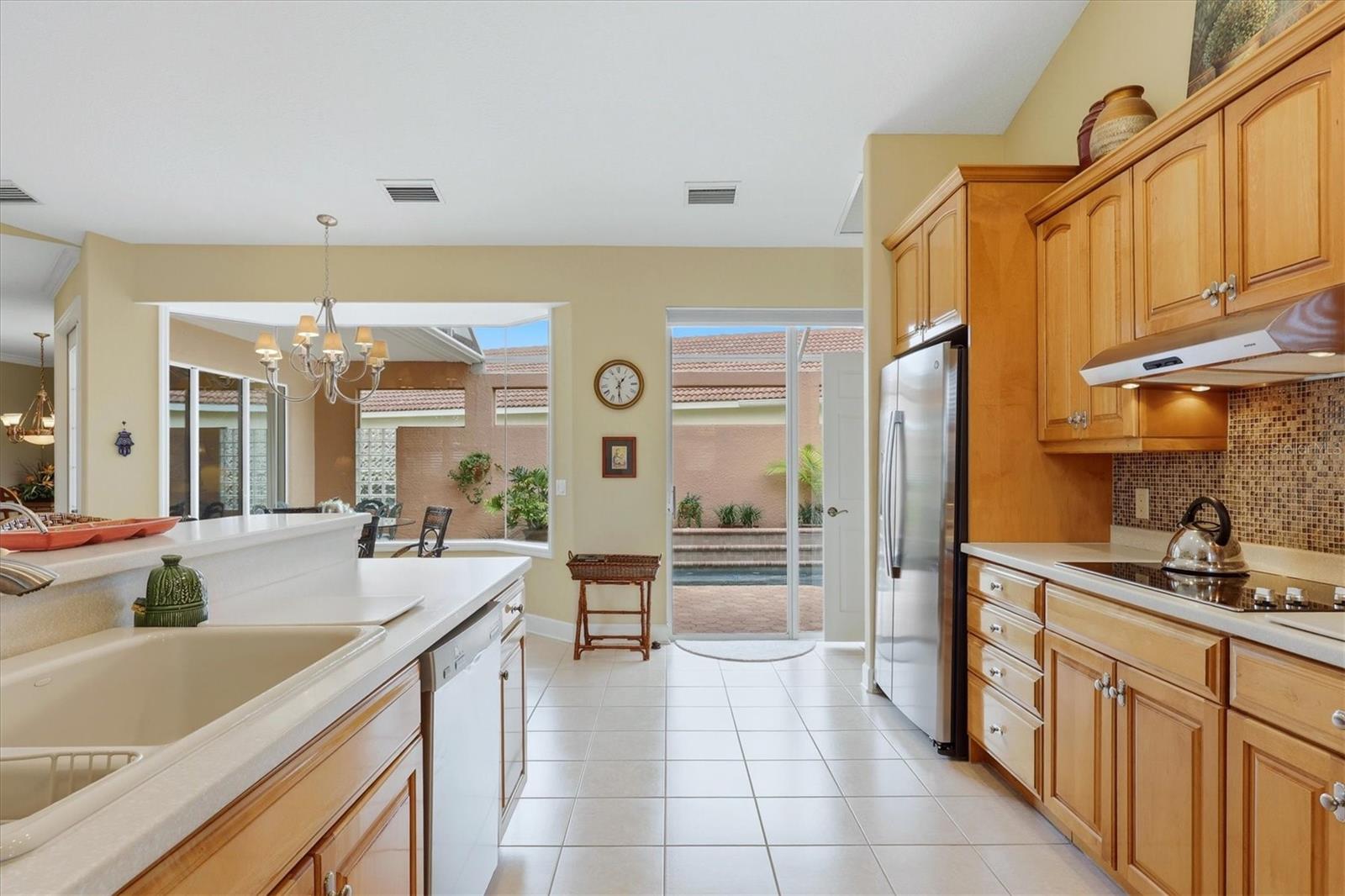 Image 17 of 72 For 4501 Murcia Boulevard 7