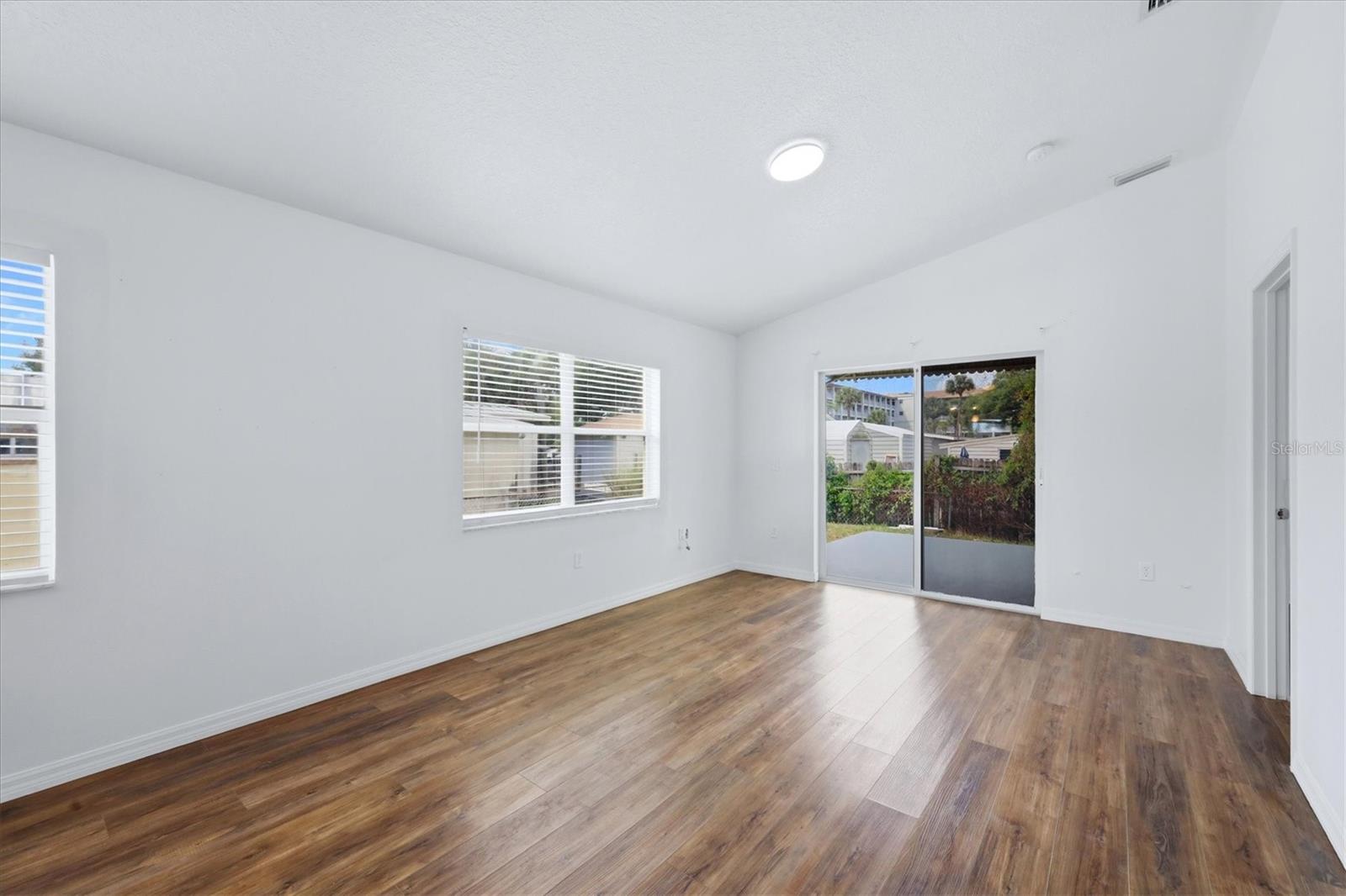 Image 5 of 29 For 3502 19th Street W