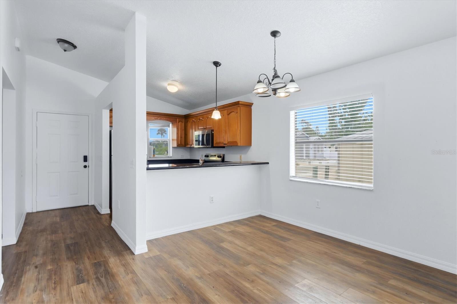 Image 9 of 29 For 3502 19th Street W