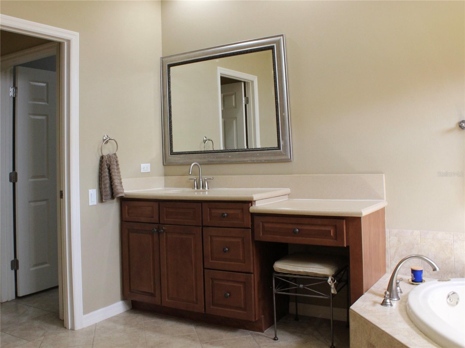 Image 12 of 84 For 406 Petrel Trail