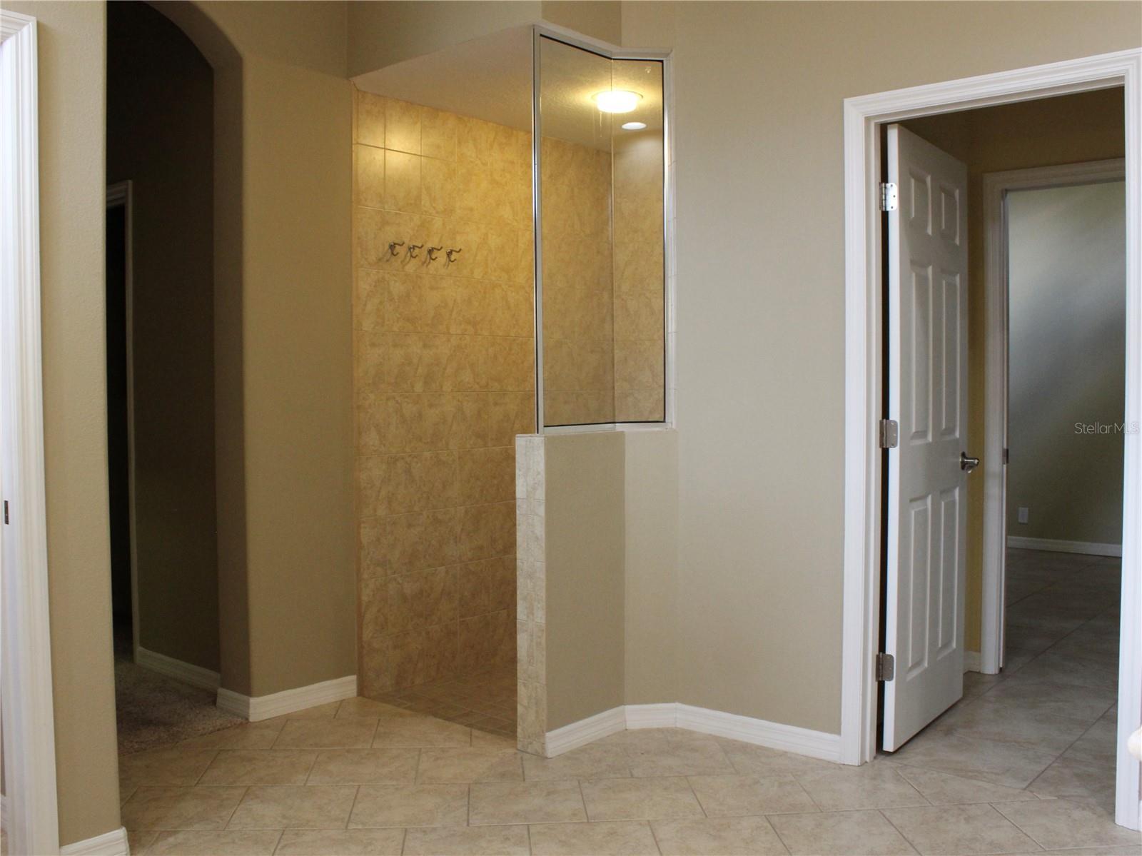 Image 13 of 84 For 406 Petrel Trail