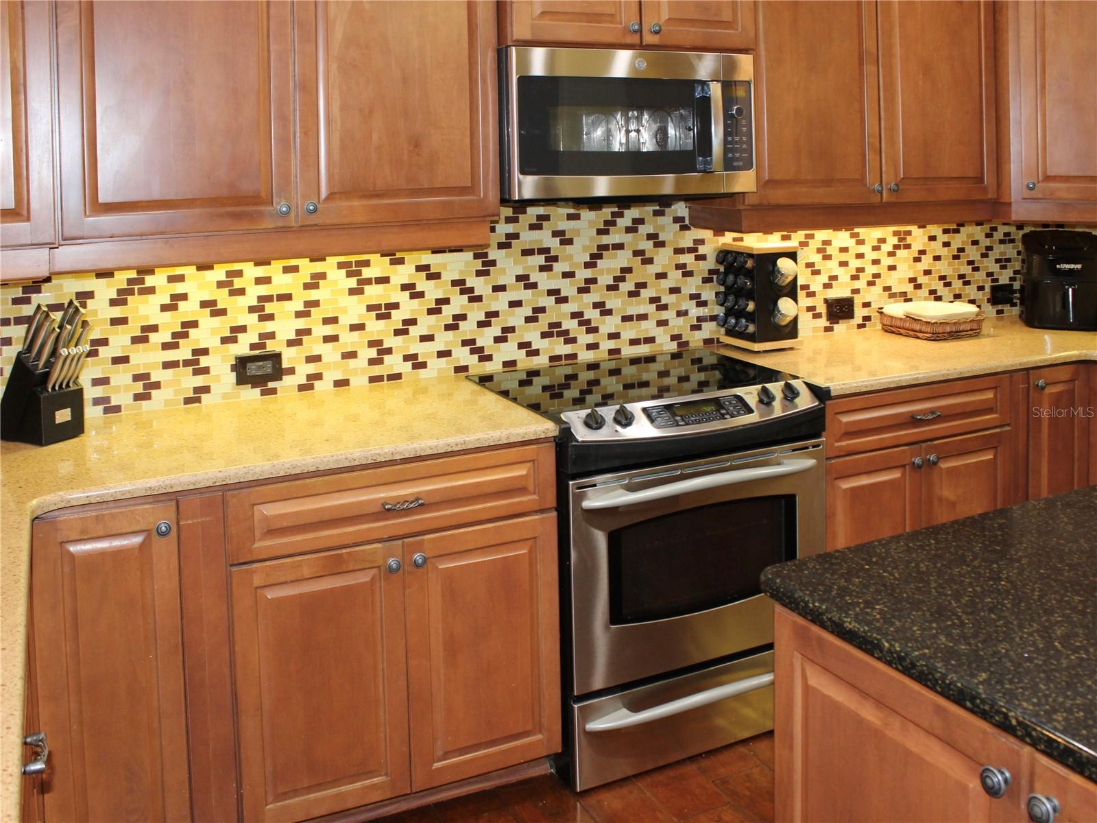 Image 28 of 84 For 406 Petrel Trail