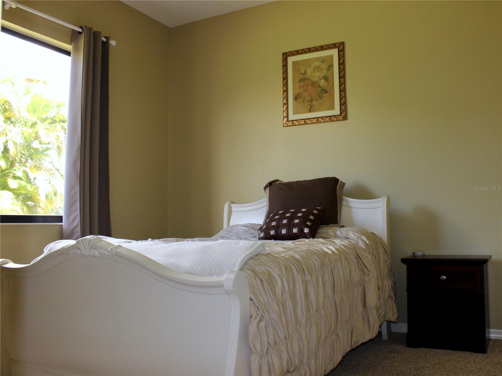 Image 56 of 84 For 406 Petrel Trail