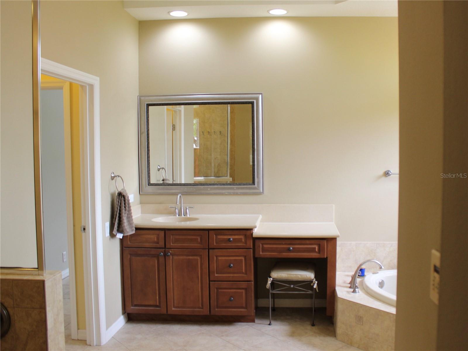 Image 9 of 84 For 406 Petrel Trail