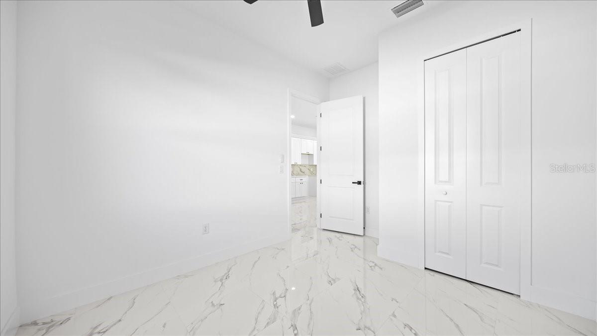 Image 10 of 49 For 913-915 15th Lane