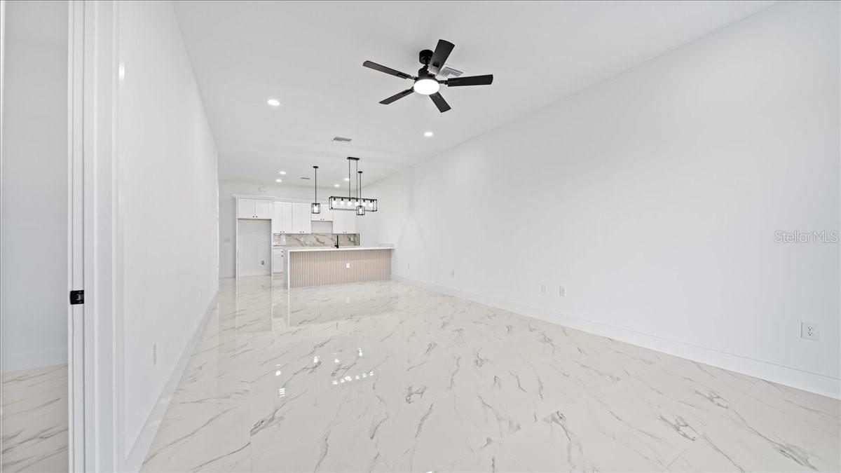 Image 15 of 49 For 913-915 15th Lane