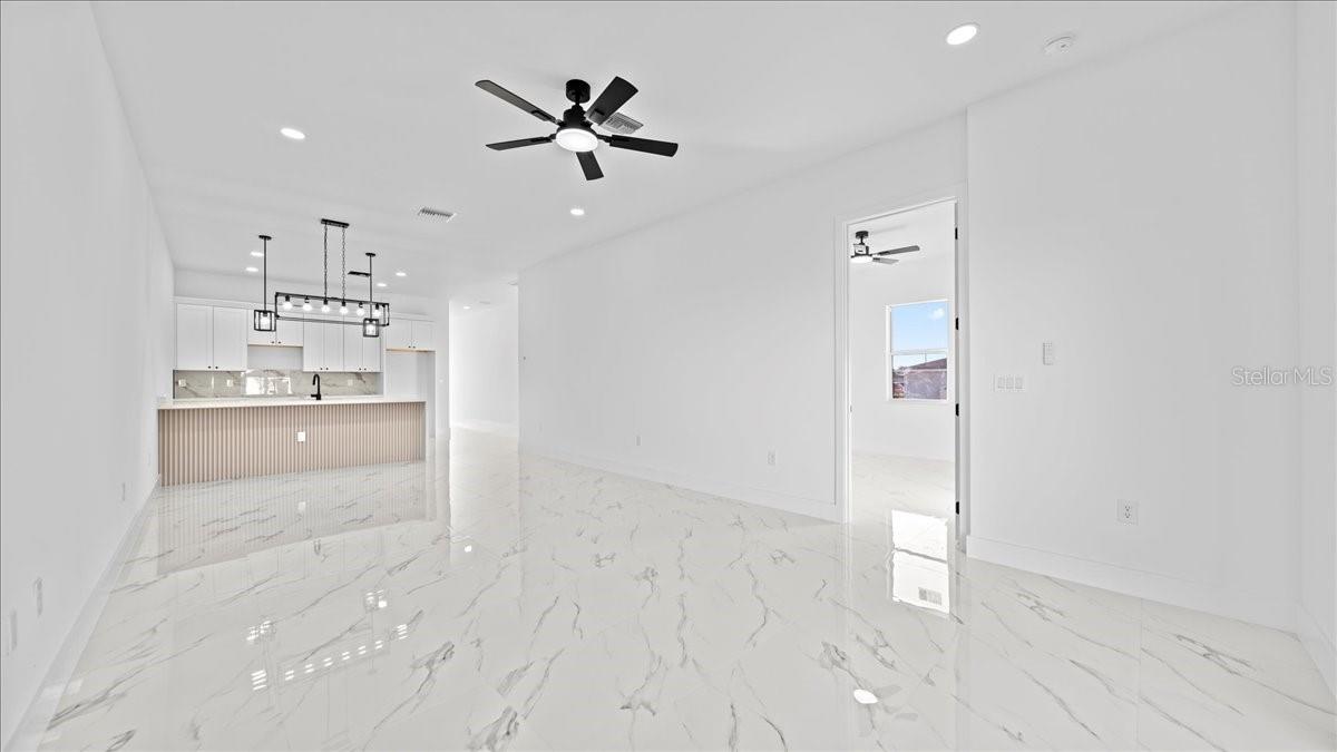 Image 22 of 49 For 913-915 15th Lane