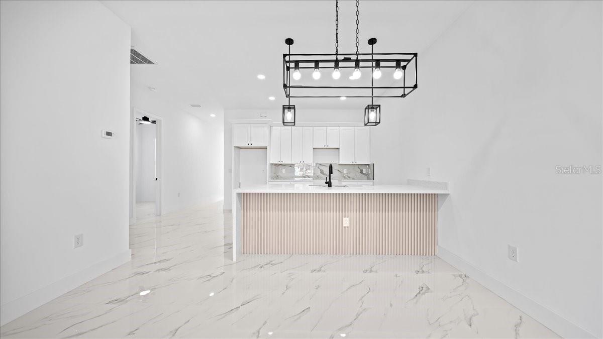 Image 28 of 49 For 913-915 15th Lane