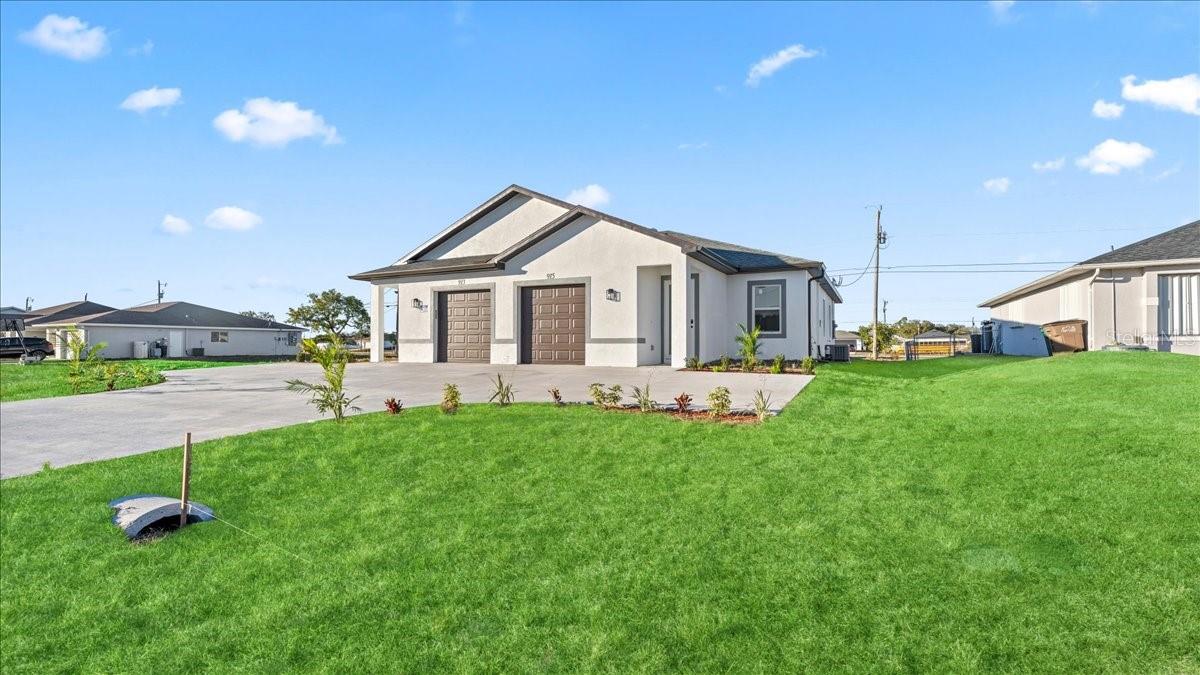 Image 3 of 49 For 913-915 15th Lane