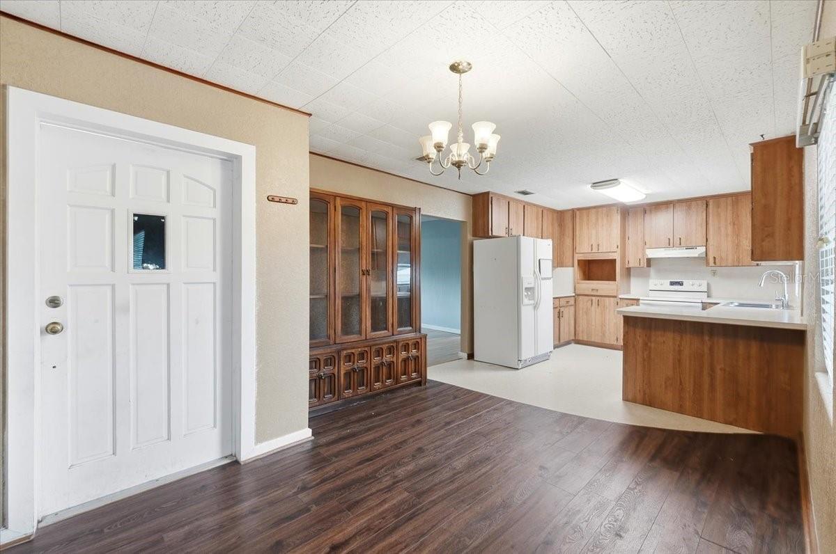 Image 12 of 34 For 137 Highland Avenue