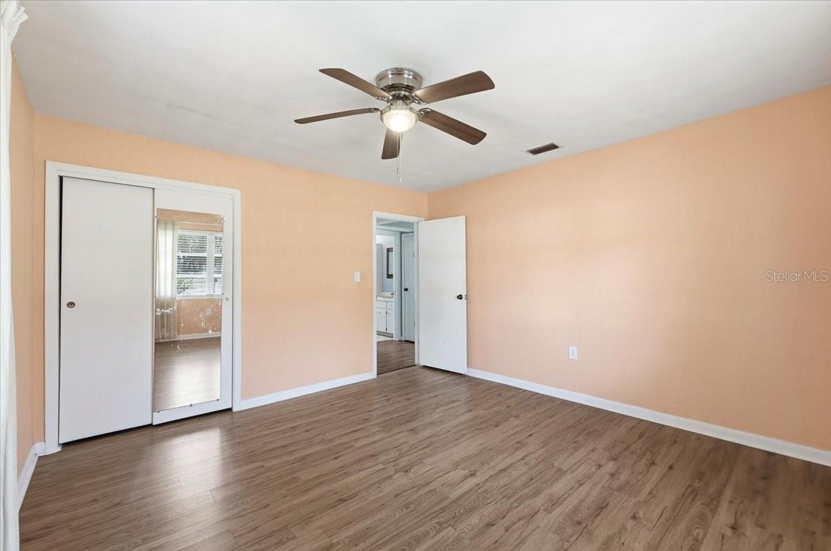 Image 24 of 34 For 137 Highland Avenue