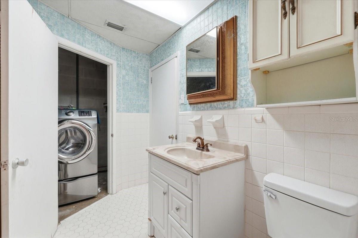 Image 28 of 34 For 137 Highland Avenue