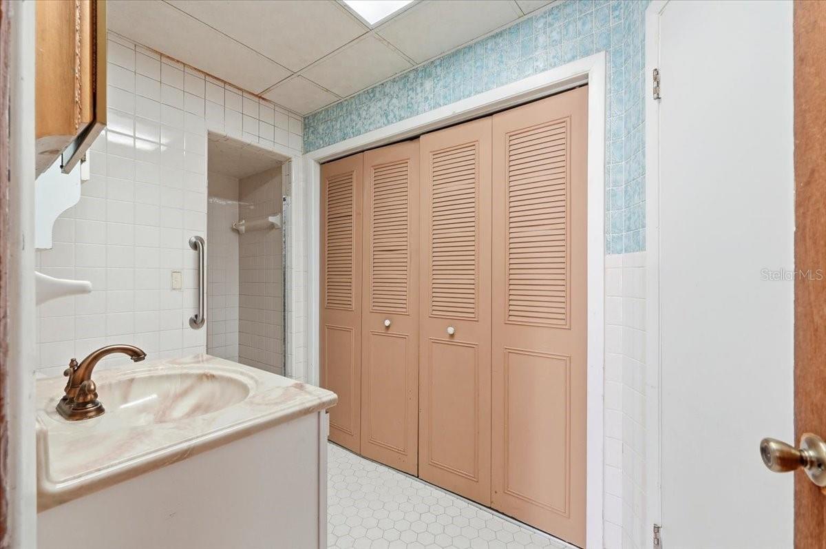 Image 29 of 34 For 137 Highland Avenue