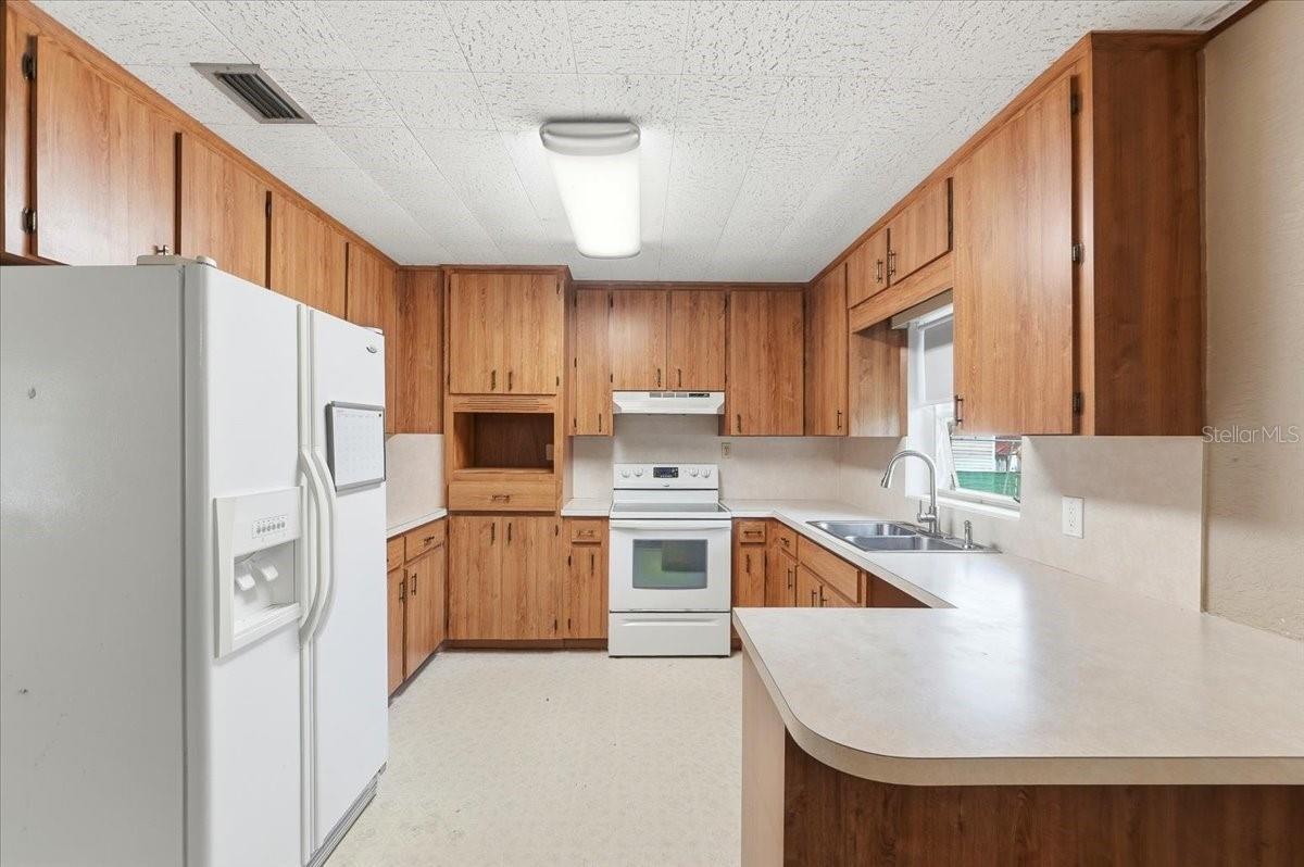 Image 8 of 34 For 137 Highland Avenue