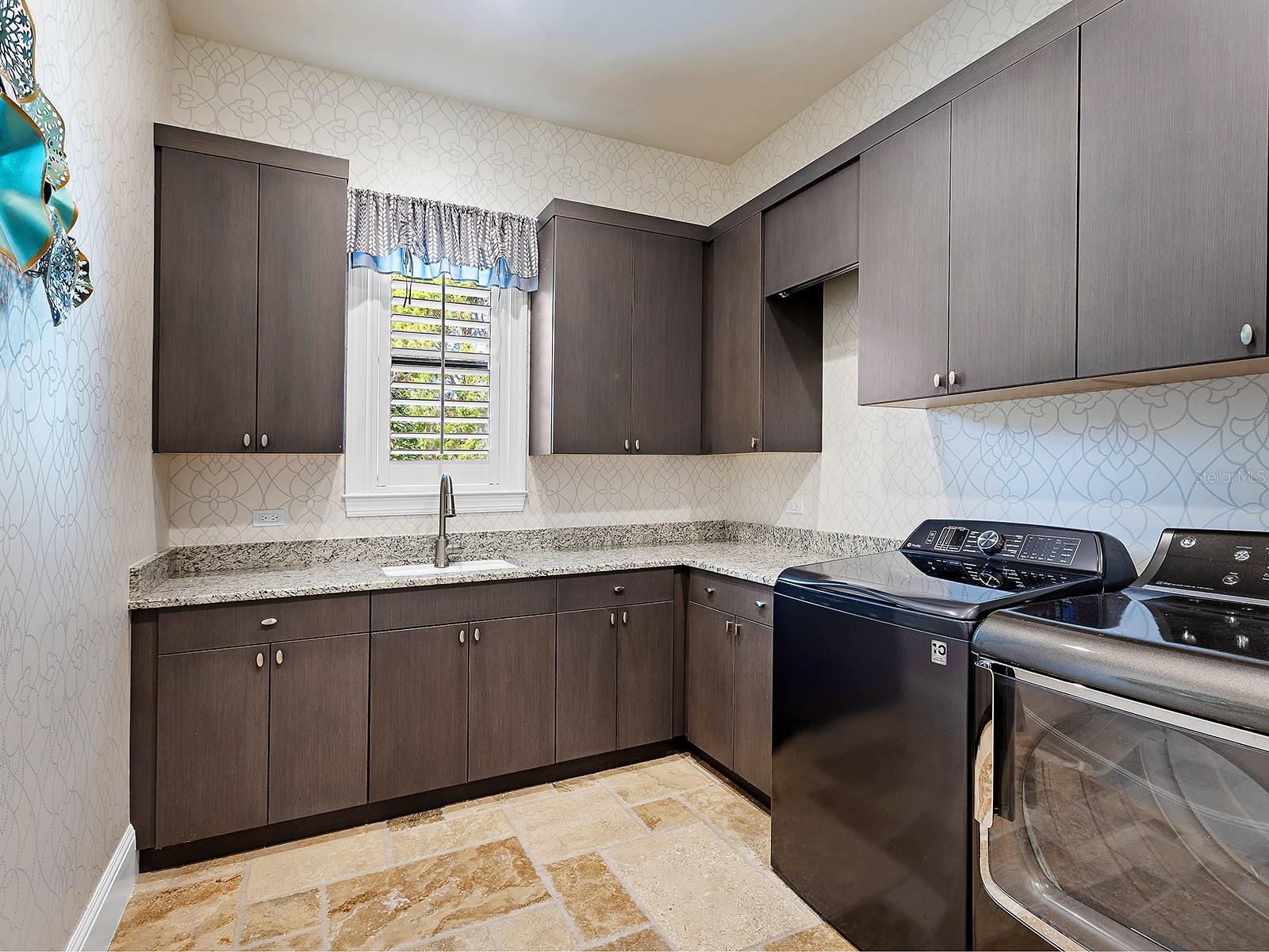 Image 51 of 94 For 7515 Ladybank Crossing