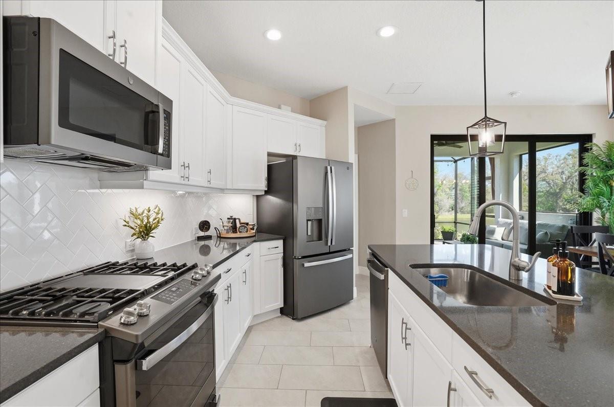 Image 18 of 64 For 3511 Azurite Way