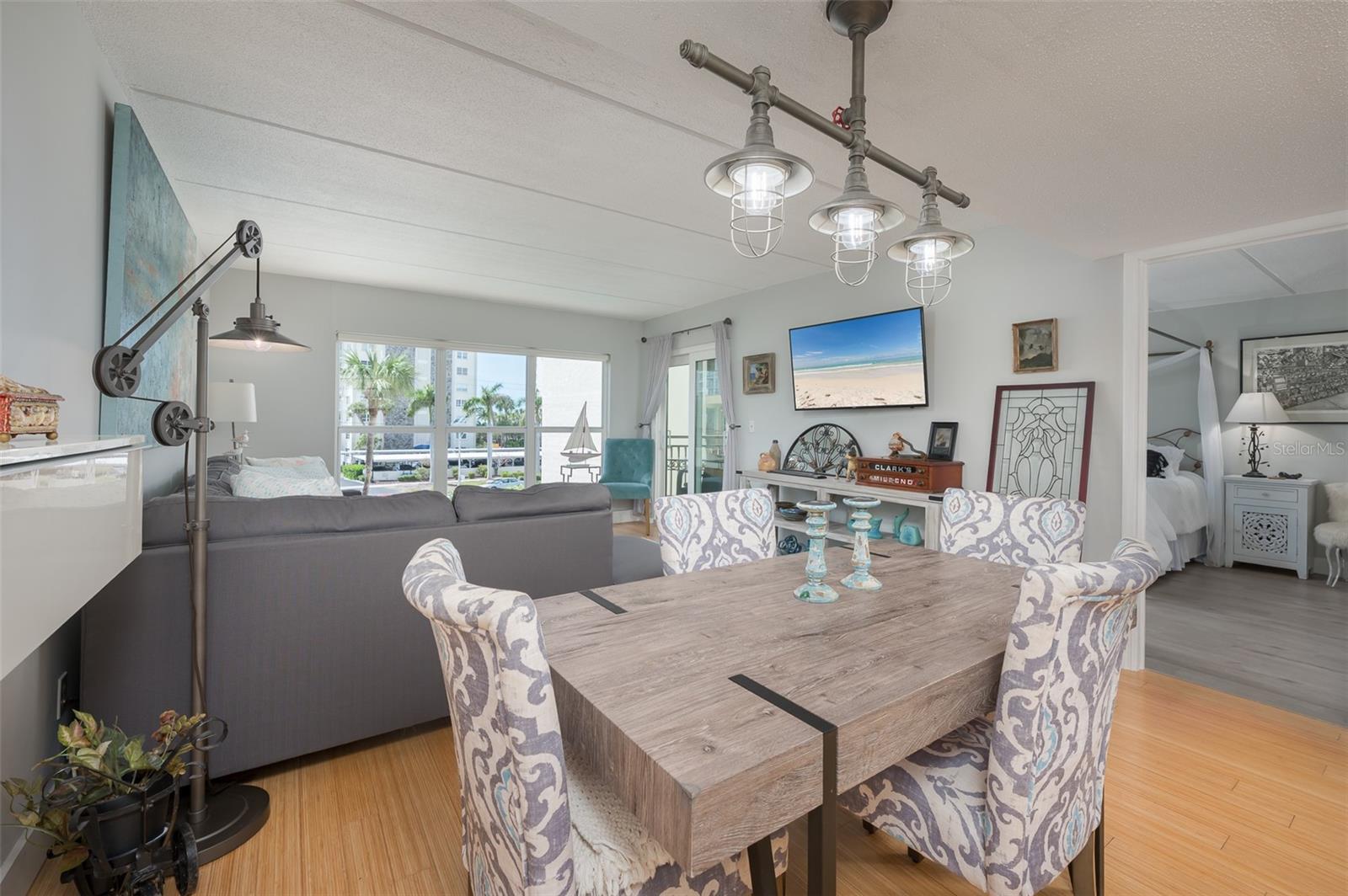 Image 10 of 36 For 845 Benjamin Franklin Drive 302