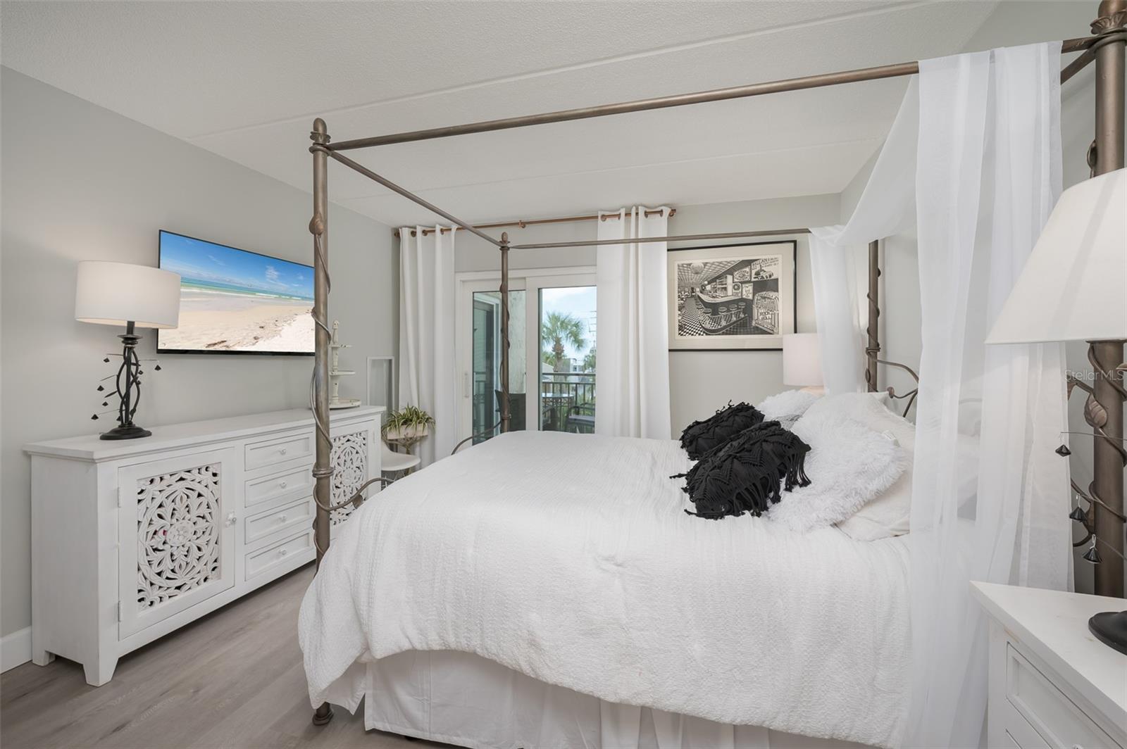 Image 15 of 36 For 845 Benjamin Franklin Drive 302