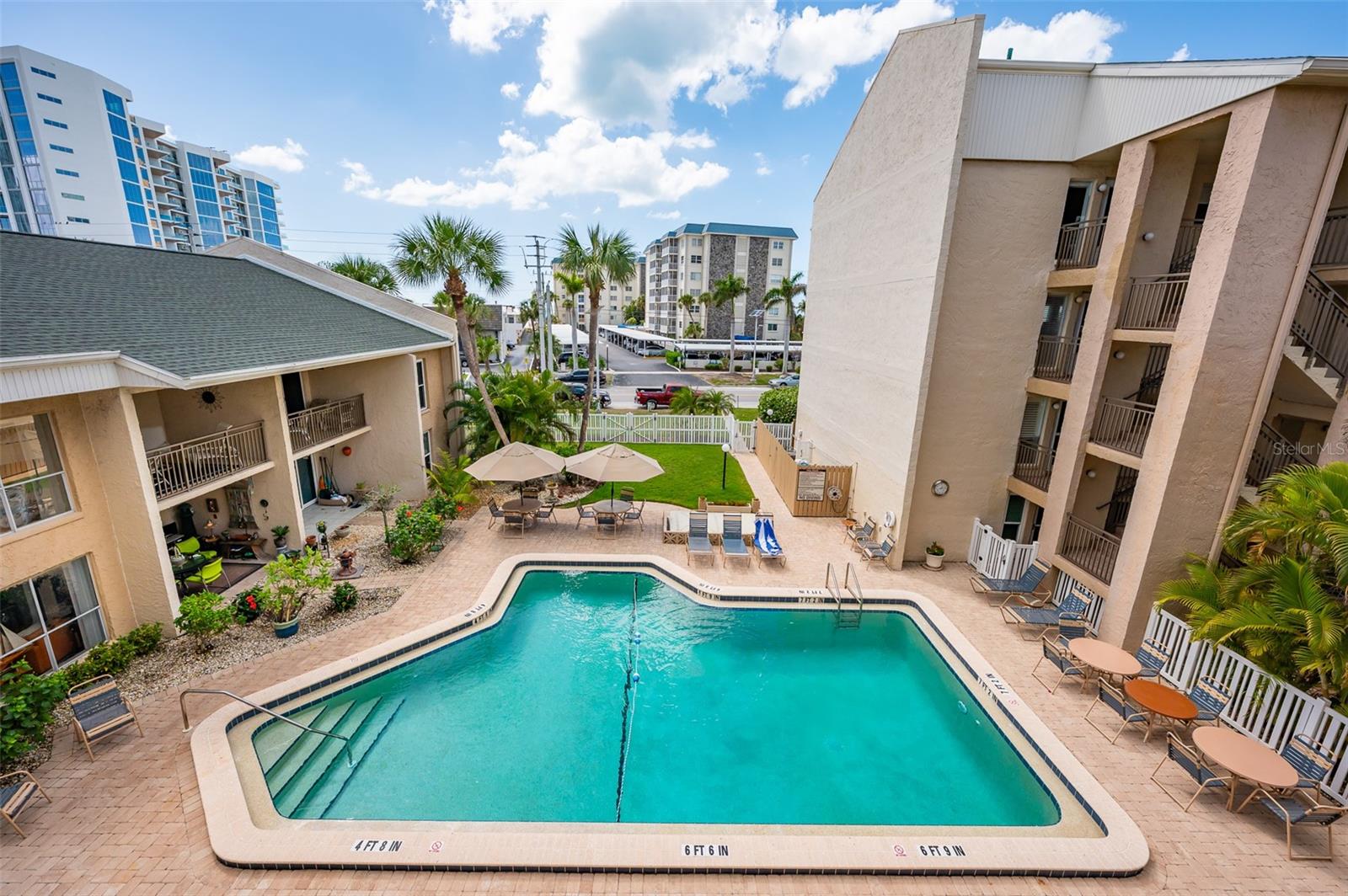 Image 22 of 36 For 845 Benjamin Franklin Drive 302