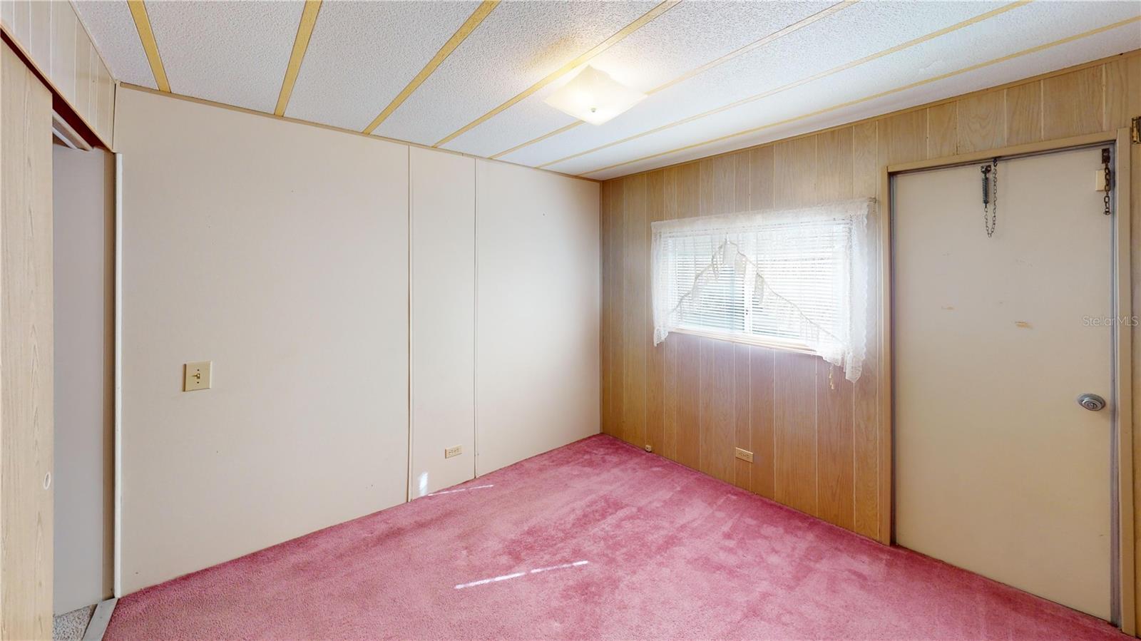 Image 9 of 17 For 301 Brazil Court 95