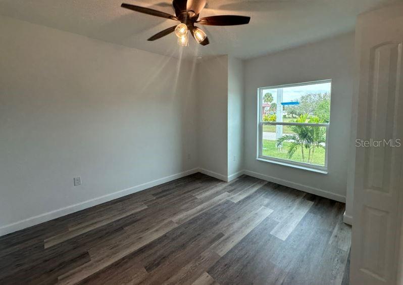 Image 14 of 19 For 55 Boundary Boulevard 2