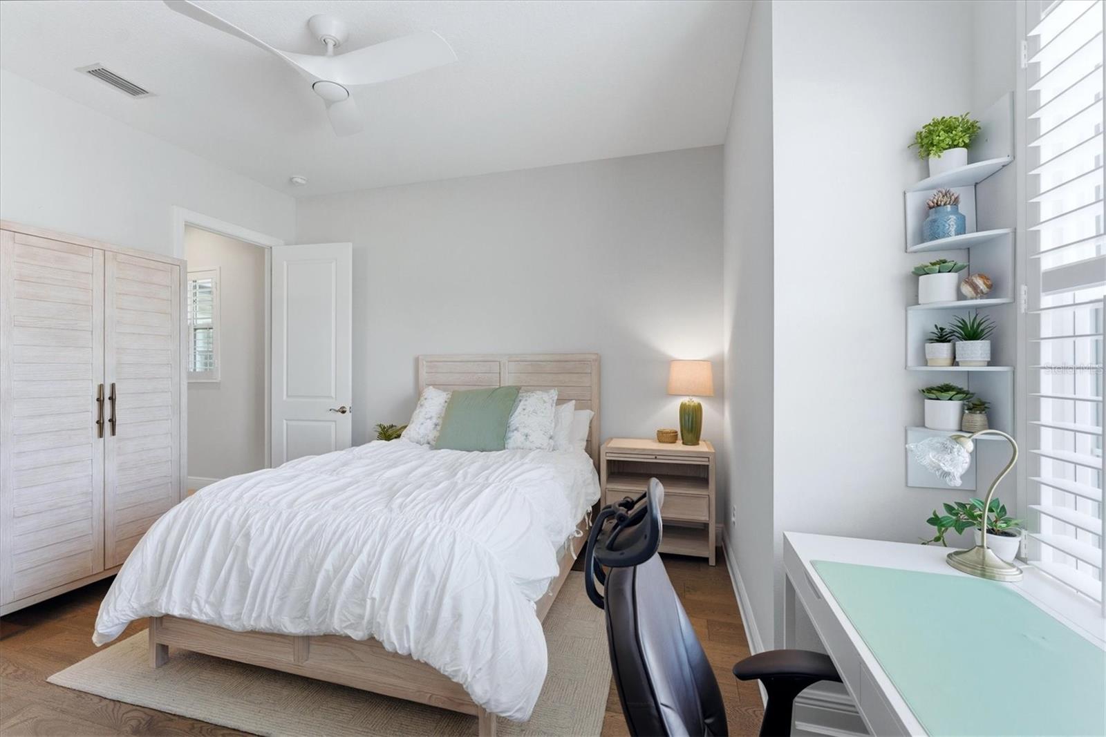 Image 33 of 100 For 16316 Castle Park Terrace