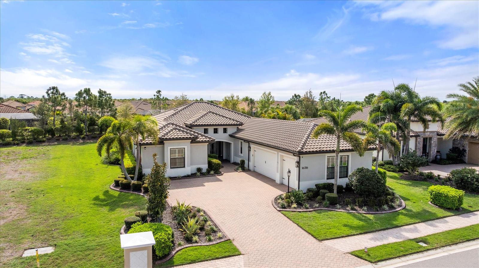 Image 4 of 100 For 16316 Castle Park Terrace