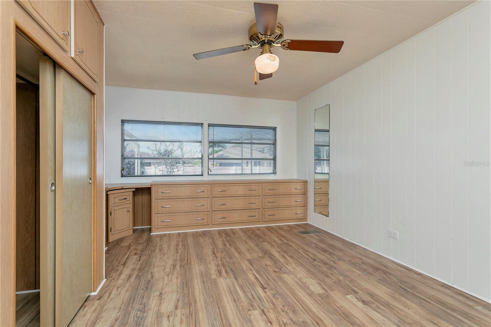 Image 23 of 42 For 4809 4th Street W