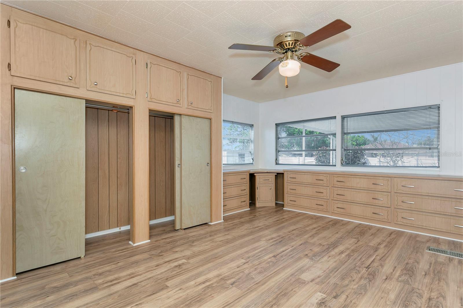 Image 5 of 42 For 4809 4th Street W