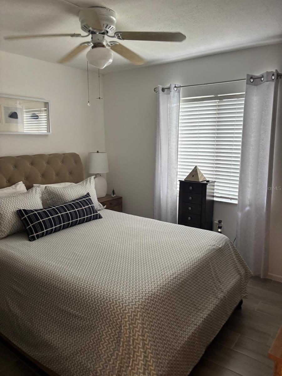 Image 12 of 24 For 5689 Gardens Drive