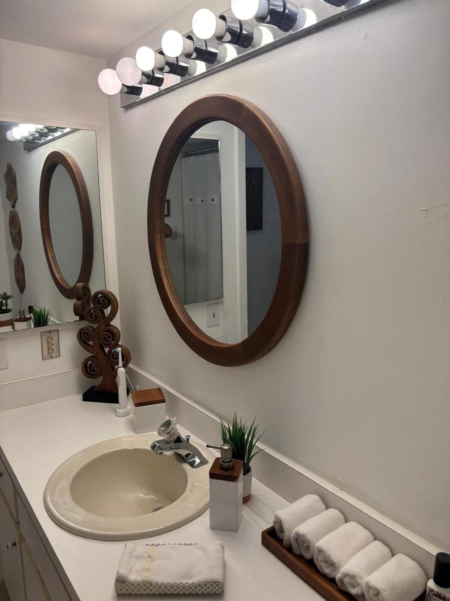 Image 14 of 24 For 5689 Gardens Drive