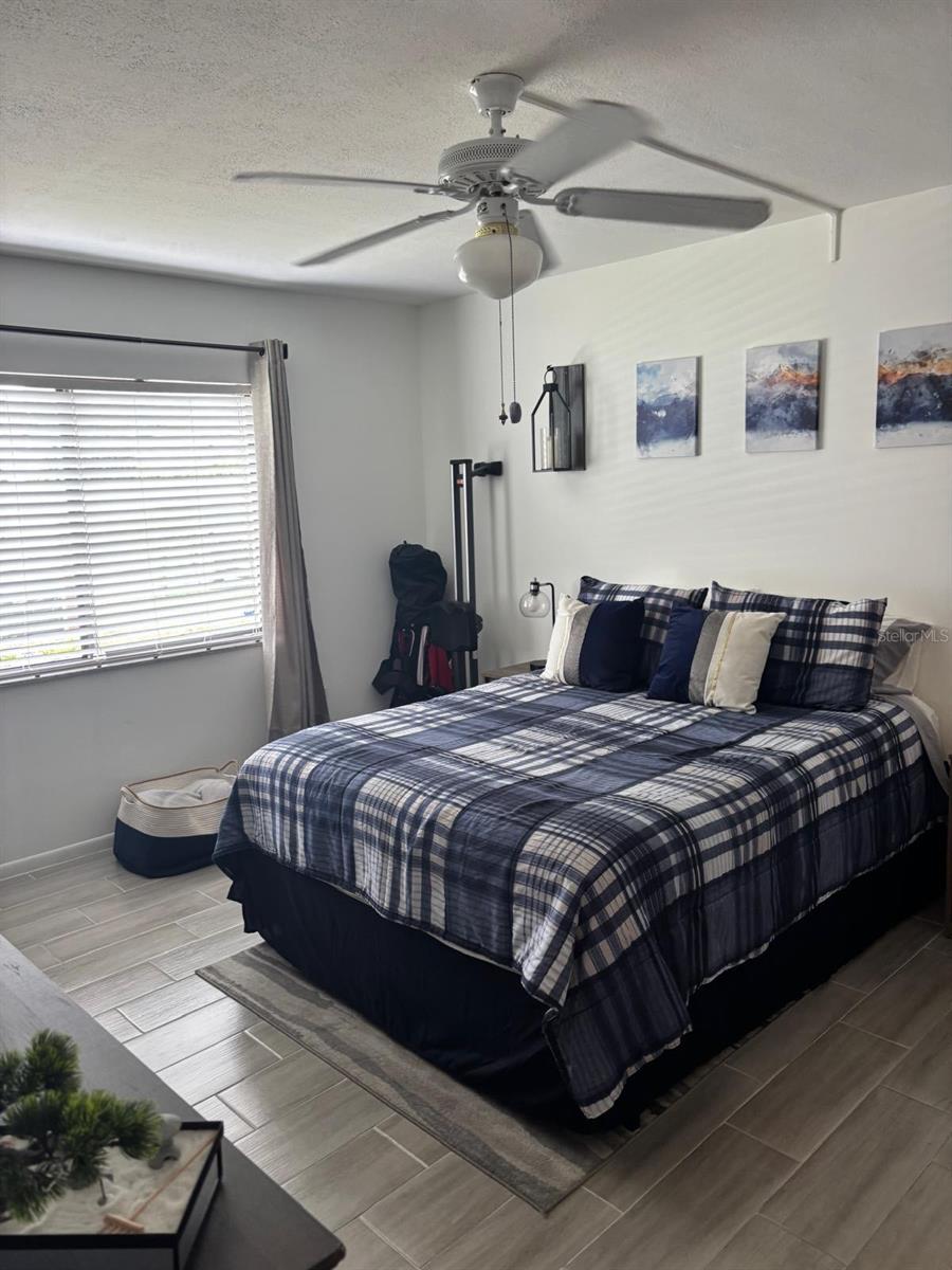 Image 15 of 24 For 5689 Gardens Drive