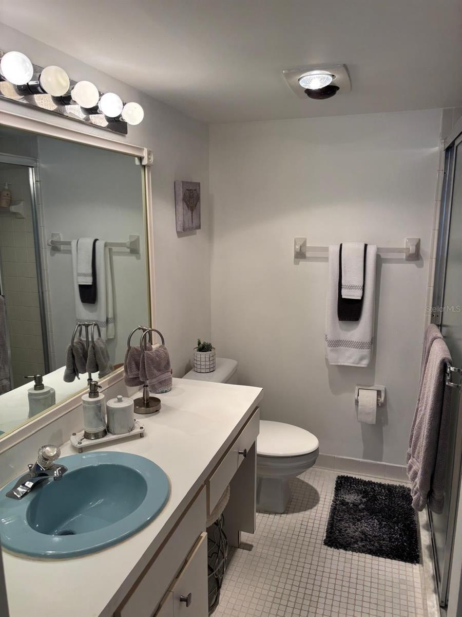 Image 18 of 24 For 5689 Gardens Drive