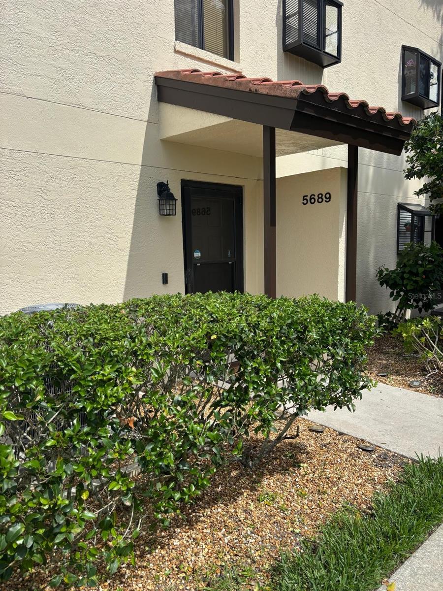 Image 3 of 24 For 5689 Gardens Drive