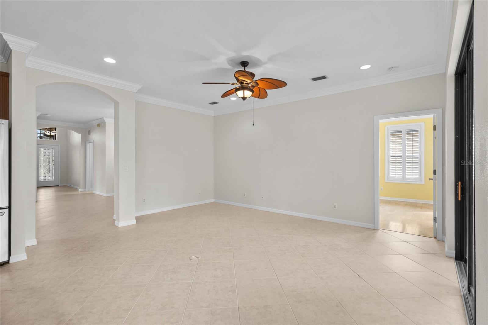 Image 11 of 43 For 20528 Pezzana Drive