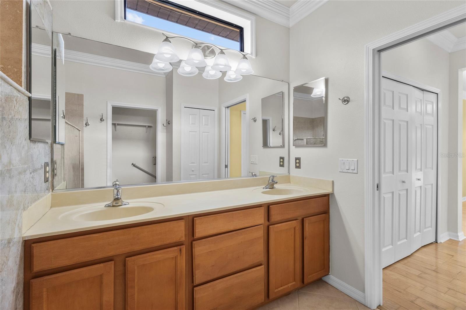 Image 15 of 43 For 20528 Pezzana Drive