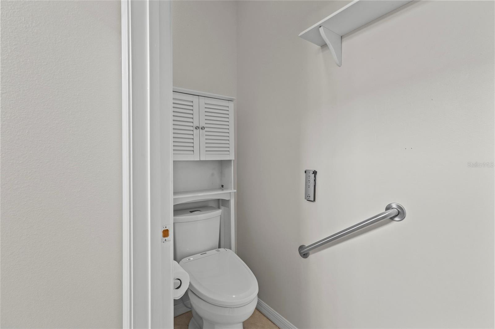 Image 17 of 43 For 20528 Pezzana Drive