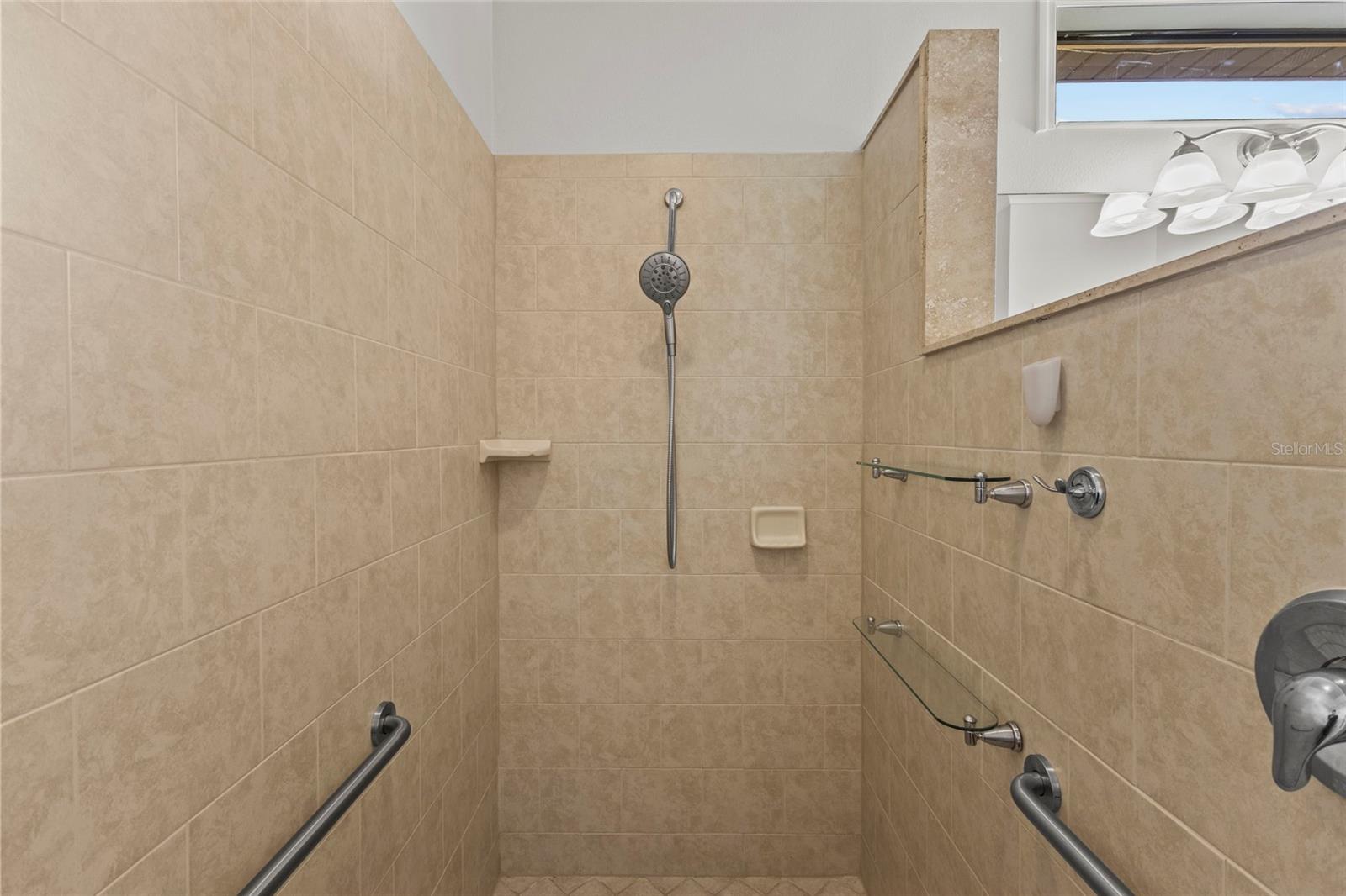 Image 18 of 43 For 20528 Pezzana Drive