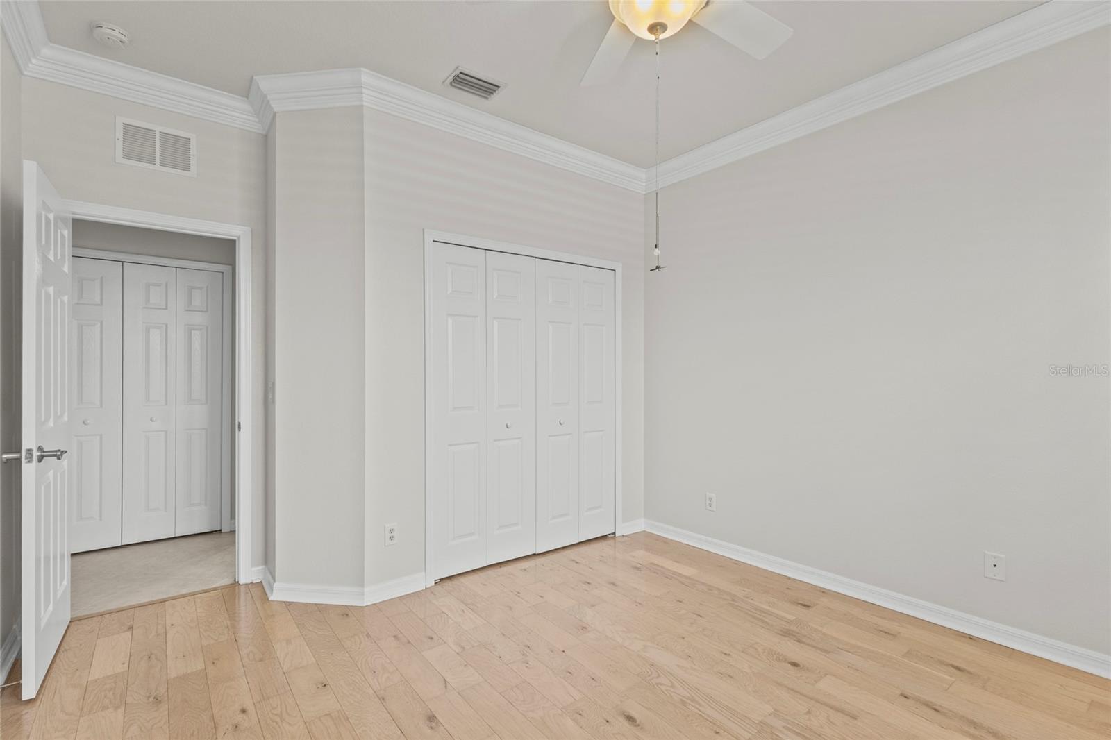 Image 19 of 43 For 20528 Pezzana Drive