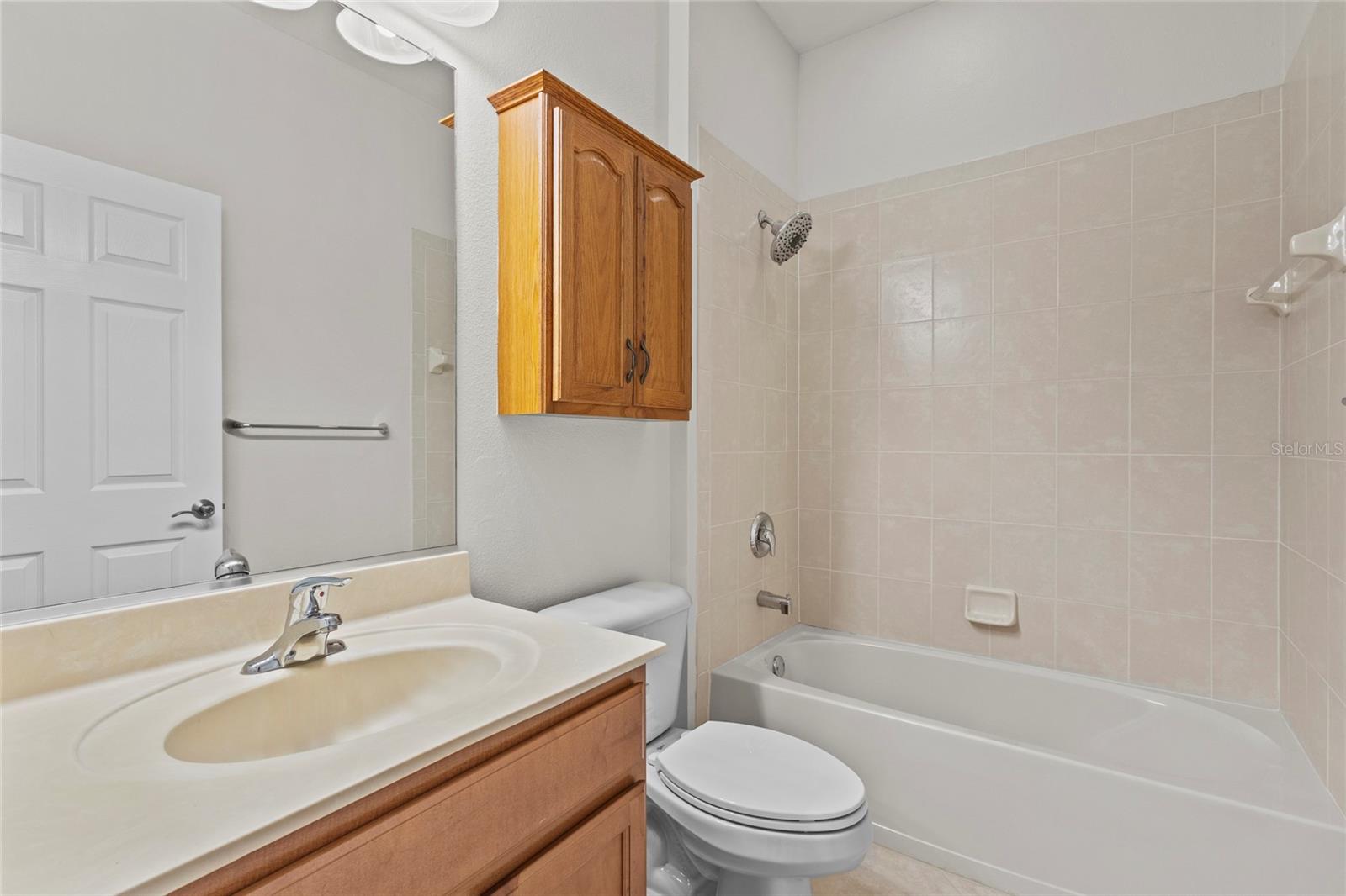 Image 21 of 43 For 20528 Pezzana Drive